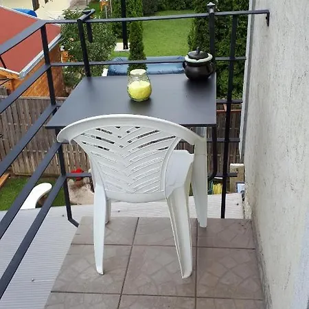 Pipacs Apartman Zamardi