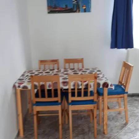 Pipacs Apartman Zamardi