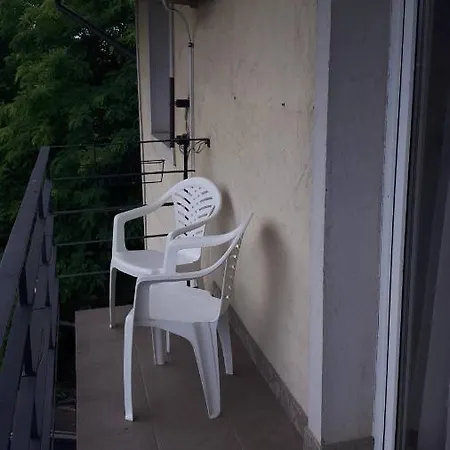 Pipacs Apartman *