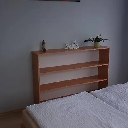 Pipacs Apartman *