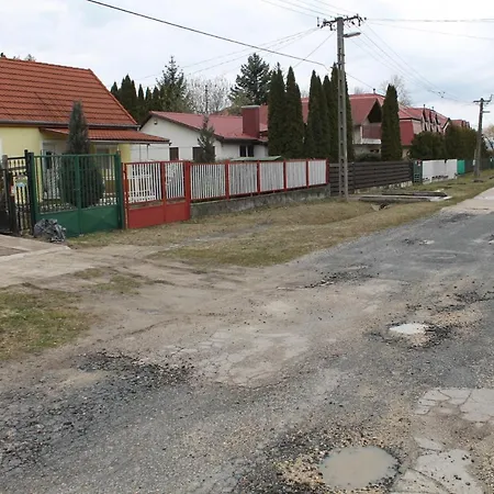 Pipacs Apartman *
